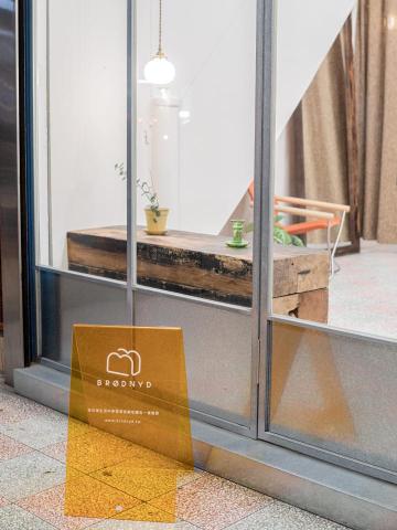 Yin_studio - 商業空間之完工紀錄照（吃麵包服飾店｜空間設計：株株空間設計）