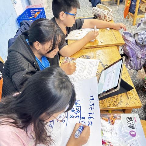 賴葦庭 - 數學課的組間共學