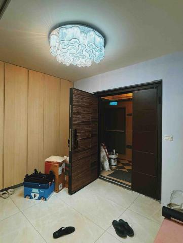 丞采工程行 - 3房一廳 40坪立面跳色 玄關