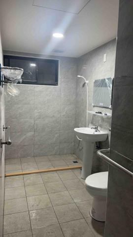 好工人拆除裝修團隊 - 無障礙浴室簡約風