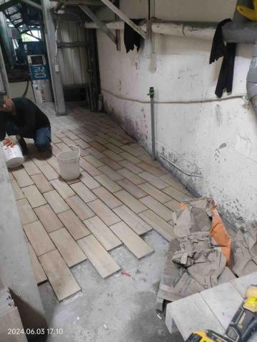 張明忠 - 某個角落貼磁磚