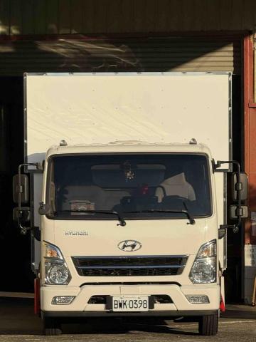 賀運搬家貨運 - 5噸硬棚升降箱貨車