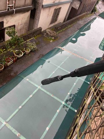 盧子揚 - 高壓洗雨遮