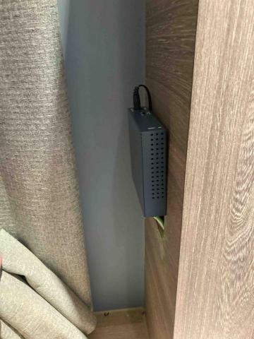 金容資訊系統整合 - 您有收納線材的困擾!?
歡迎您來找我們處理~
施工方式:
不破壞裝潢美觀上的最低限度!
線材與接頭不過度彎折為標準! 金容資訊系統整合 - 您有收納線材的困擾!?
歡迎您來找我們處理~
施工方式:
不破壞裝潢美觀上的最低限度!
線材與接頭不過度彎折為標準!