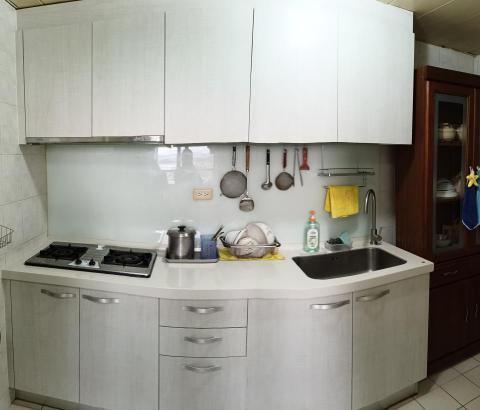 晶惠 - 廚房整理清潔

