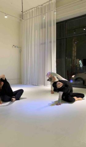 伍個舞舞蹈工作室 - 成人身韻