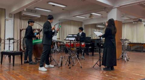 周郁岐 - 作曲演出