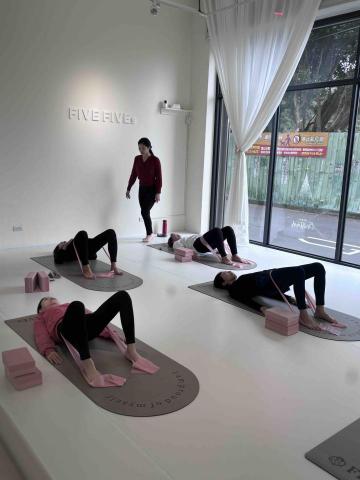 伍個舞舞蹈工作室 - 瑜珈課程