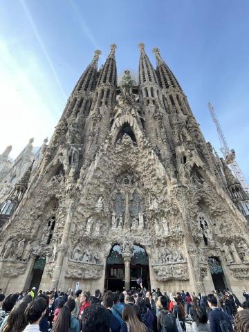 玉貝緋 - 西班牙巴塞隆拿聖家堂