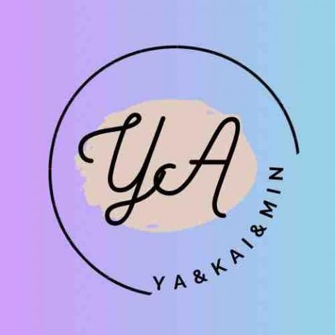 林莉雅 - 自己設計的電商平台LOGO