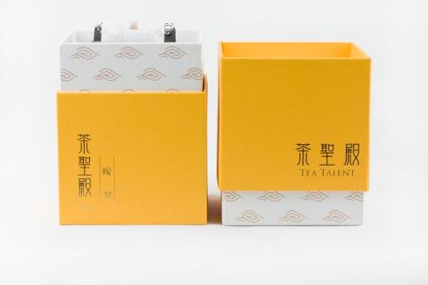 ATM Studio - TaCo - 商品攝影拍過許多類型，包括餐廳菜單、個人形象照、糕點月餅、茶葉包裝、廠房設備、室內裝潢等，配合客戶需求，結合之前公關企劃宣傳的經驗，為業主打造最適宜的拍攝方案，提供和各平台最搭配的照片影片記錄。