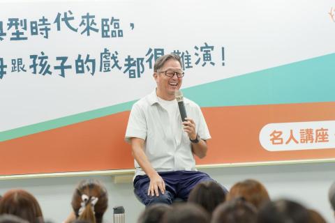 ATM Studio - TaCo - 商品攝影拍過許多類型，包括餐廳菜單、個人形象照、糕點月餅、茶葉包裝、廠房設備、室內裝潢等，配合客戶需求，結合之前公關企劃宣傳的經驗，為業主打造最適宜的拍攝方案，提供和各平台最搭配的照片影片記錄。