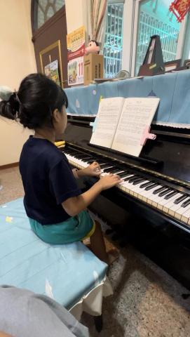 Jaclyn  - 古典鋼琴教學