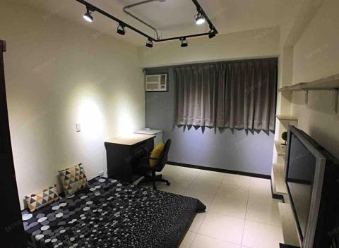 Irene - 用軟裝設計 加上柔和的顏色燈光 簡單素雅