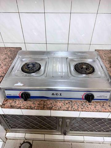 佳宸居家清潔工作室 - 瓦斯爐清洗後