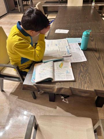 夏蕊童夢工坊 - 國中各科輔導