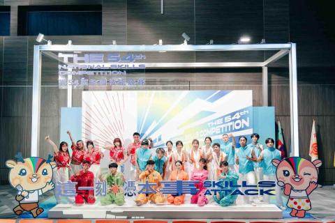 楊巧茵 - 舞蹈表演/舞蹈編創