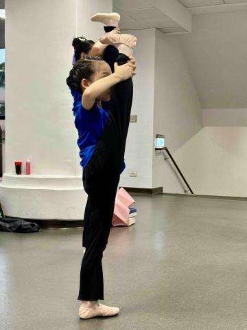 楊巧茵 - 舞蹈教學（芭蕾、民族、現代）