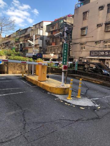 晨謙科技 - 商辦大樓車道辨識系統