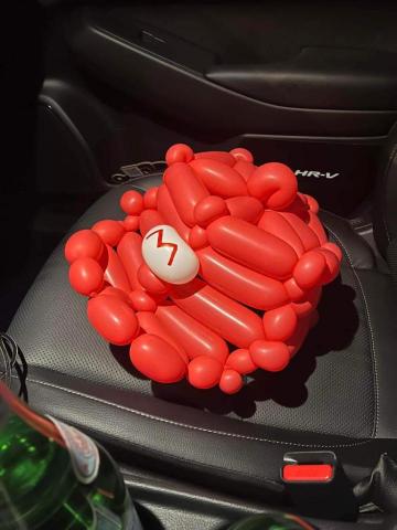 霓霓：氣球花束、氣球人物造型、造型氣球、氣球生日派對、氣球表 - 馬利奧帽子