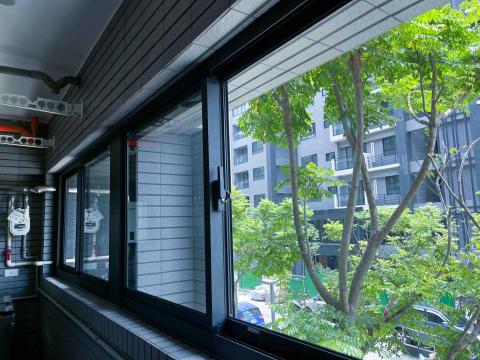 大匠氣密窗 - 後陽台鋁窗安裝