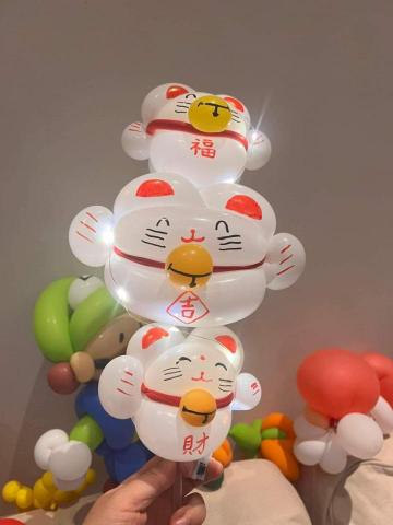 霓霓：氣球花束、氣球人物造型、造型氣球、氣球生日派對、氣球表 - 招財貓