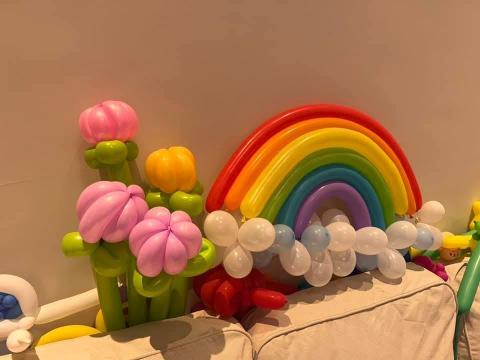 霓霓：氣球花束、氣球人物造型、造型氣球、氣球生日派對、氣球表 - 彩虹