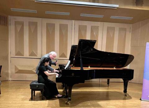 🎹 林晏筠 老師 鋼琴教學 - 積極參加大師班，增進自身教學能力