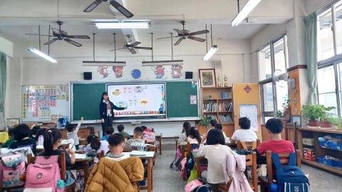 林芋劦 - 實習期間於國小進行語文教學