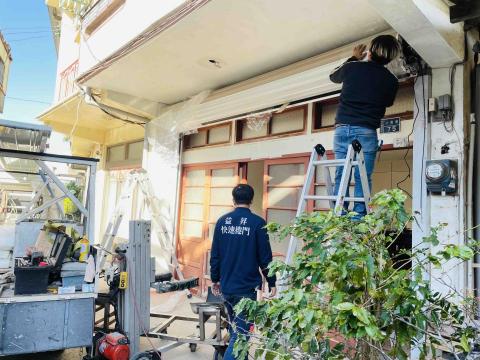 嘉禾工程行 - 快速捲門安裝