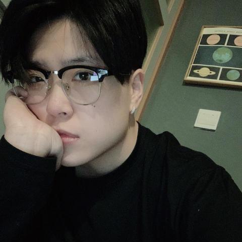 提供潤稿服務的專家翁景澄