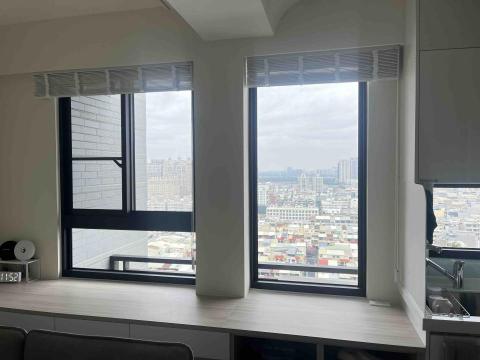 慈恩專業清潔 -  慈恩專業清潔

今日案場說明：台南安平區18樓高高空作業玻璃清潔+鍍膜

1️⃣居家清潔（長期定點清潔）
2️⃣分租清潔
3️⃣退租清潔
4️⃣交屋清潔
5️⃣空屋清潔
6️⃣重點區域清潔（如：廚房 浴室 臥室）
7️⃣大樓清洗水塔以及公寓清洗水塔
8️⃣水塔清洗
9️⃣浴室洗除垢清洗
?廚房油汙清洗
1️⃣1️⃣水冷空调水塔清潔
1️⃣2️⃣5~15灑水車出租、工程用水、
園藝澆花、道路清洗、抑制揚塵、自來水運送
1️⃣3️⃣消毒除蟲
1️⃣4️⃣清運清潔
1️⃣5️⃣ 窗型及分離式冷氣清洗
1️⃣7