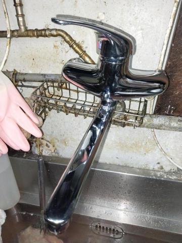 何宗弘 - 冷熱水龍頭