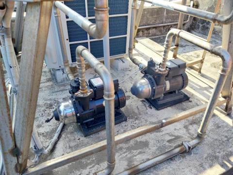 何宗弘 - 加壓馬達