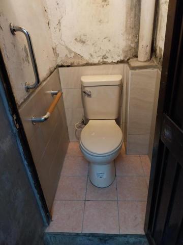 何宗弘 - 廁所改修