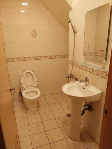 何宗弘 - 浴室修理