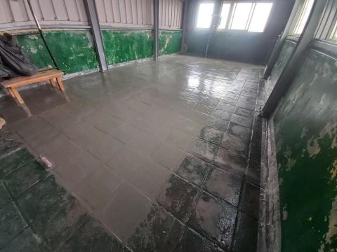 何美工程行 - 自平泥工程