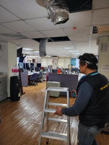 沈先生 - 中央廣播電台出風口更換