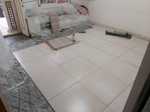 何美工程行 - 磁磚貼合