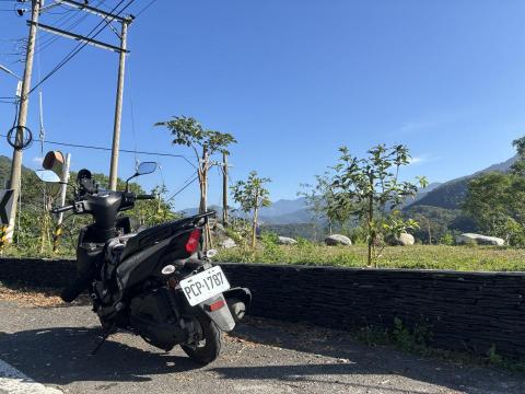 沁宜机车外送.代排队 - 接送货物的机车，jog125（有后货架和外送保温箱）