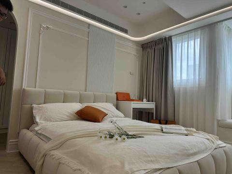 林纮諒 - 天花板打出的燈光讓整體空間有了延伸感