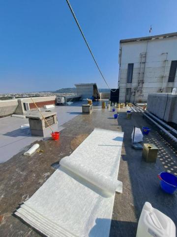 FRP玻璃纖維防水、室內外防水、內外牆油漆、仿石漆、侷限空間 - 南投大樓頂樓--FRP防水施工中 FRP玻璃纖維防水、室內外防水、內外牆油漆、仿石漆、侷限空間 - 南投大樓頂樓--FRP防水施工中