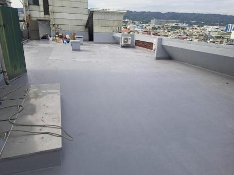 FRP玻璃纖維防水、室內外防水、內外牆油漆、仿石漆、侷限空間 - 南投大樓頂樓--FRP防水施工完成 FRP玻璃纖維防水、室內外防水、內外牆油漆、仿石漆、侷限空間 - 南投大樓頂樓--FRP防水施工完成