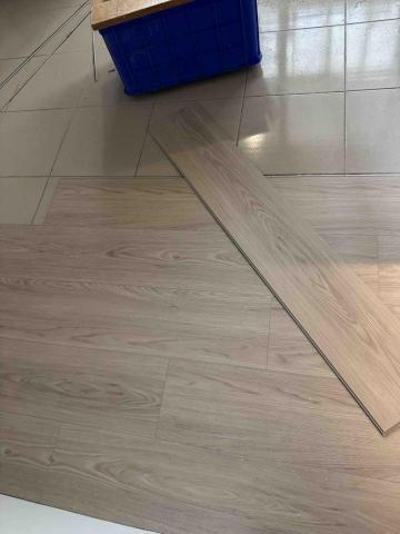 居萬空間設計 - 卡扣地板耐用、脫離老舊磁磚