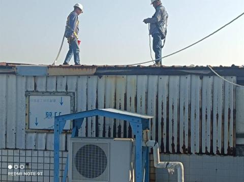 邑光鋼構鐵皮工程 - 鐵皮屋頂施作現場