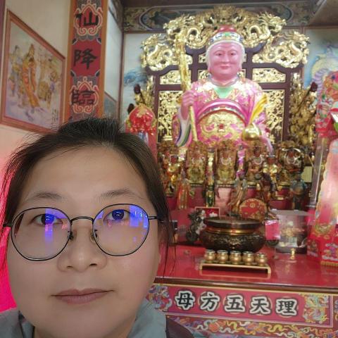 提供保姆服務的專家黃鳳釵