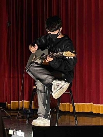 程湘媛 - 吉他表演