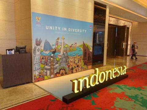 映境設計工坊（陳顯） - 印尼之夜活動背板施工