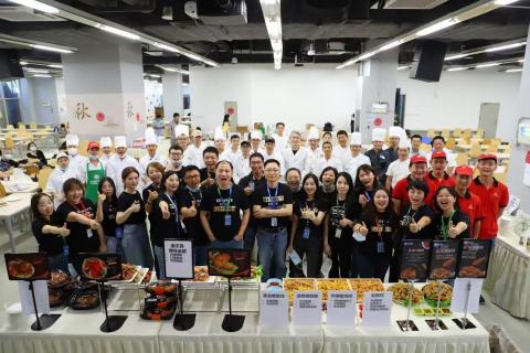 Magic連鎖實戰學院 - 曾任wamart熟食烘焙總經理
負責90億年營業額 Magic連鎖實戰學院 - 曾任wamart熟食烘焙總經理
負責90億年營業額