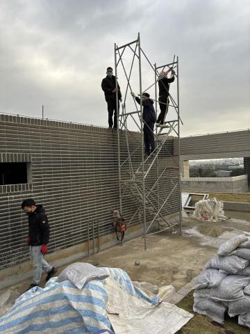 築望工程有限 - 頂樓屋凸二丁掛施工